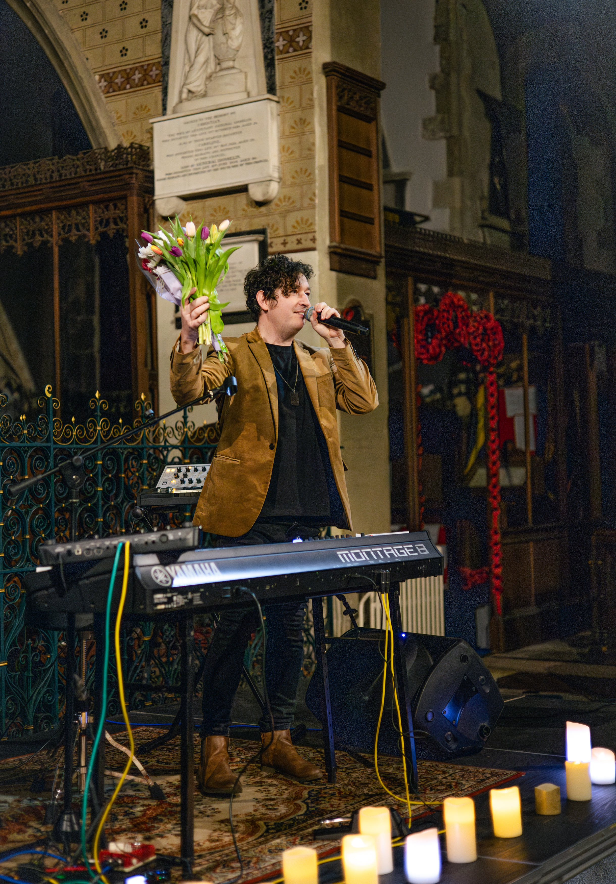PIANOBOY with flowers